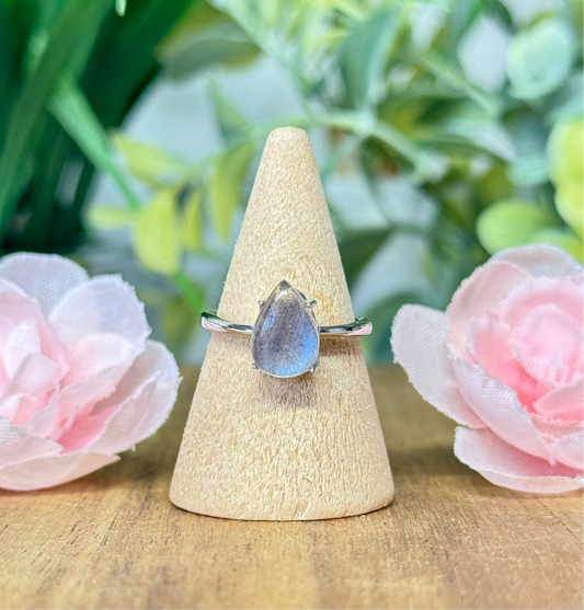 HQ labradorite teardrop ring. S925 sterling silver and adjustable