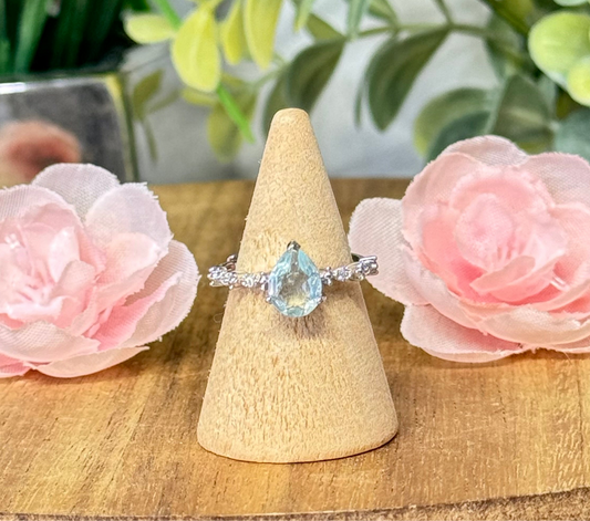 Beautiful aquamarine teardrop ring. S925 plated copper and adjustable