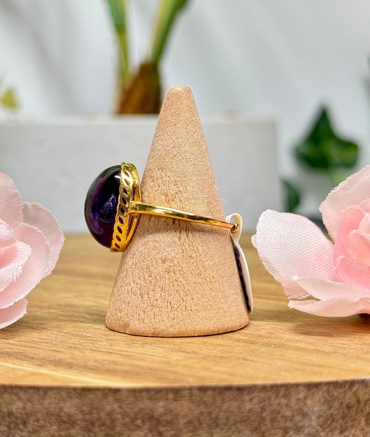 High quality amethyst statement ring. 14k gold plated s925 sterling silver and adjustable to fit size 5-10