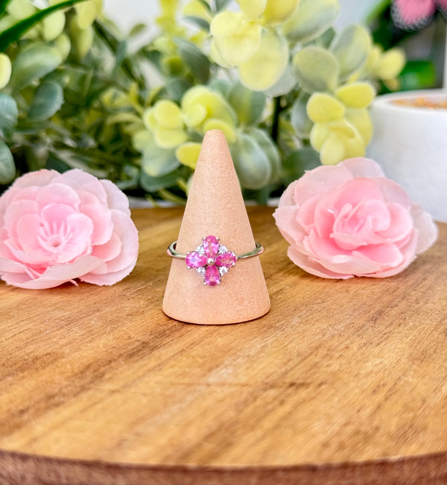 Pink topaz flower ring. S925 plated copper and adjustable