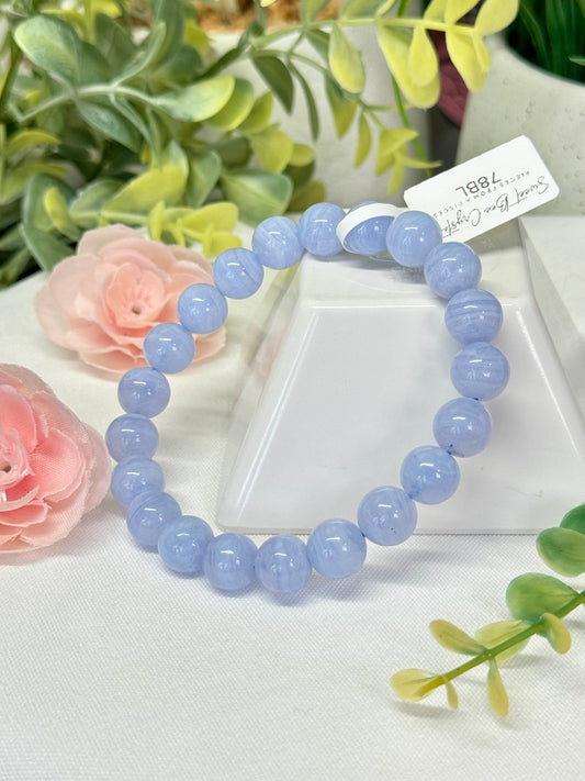 High quality blue lace agate bracelet. 9.6mm beads. Size 7” can be resized