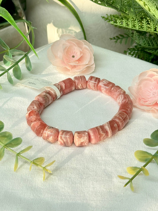 Rhodochrosite barrel bead bracelet approximately 10mm beads elastic size 7.5”