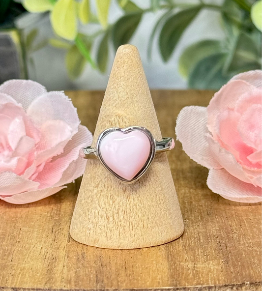 Queen conch shell heart ring. S925 plated copper and adjustable