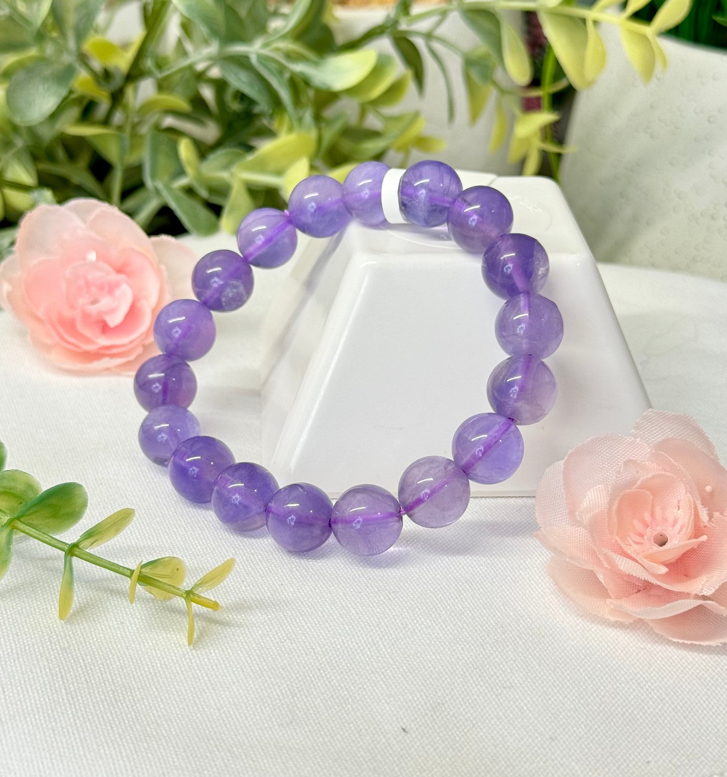 Lavender fluorite bracelet. ~10mm beads. Size 7” and can be resized