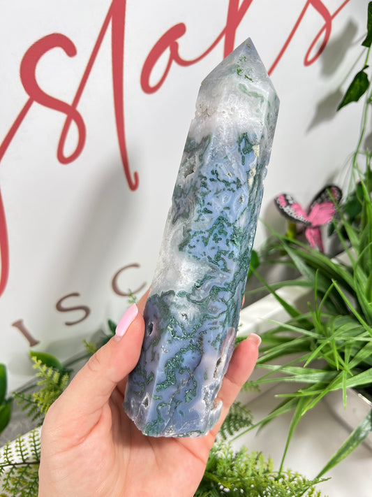 Large moss agate tower