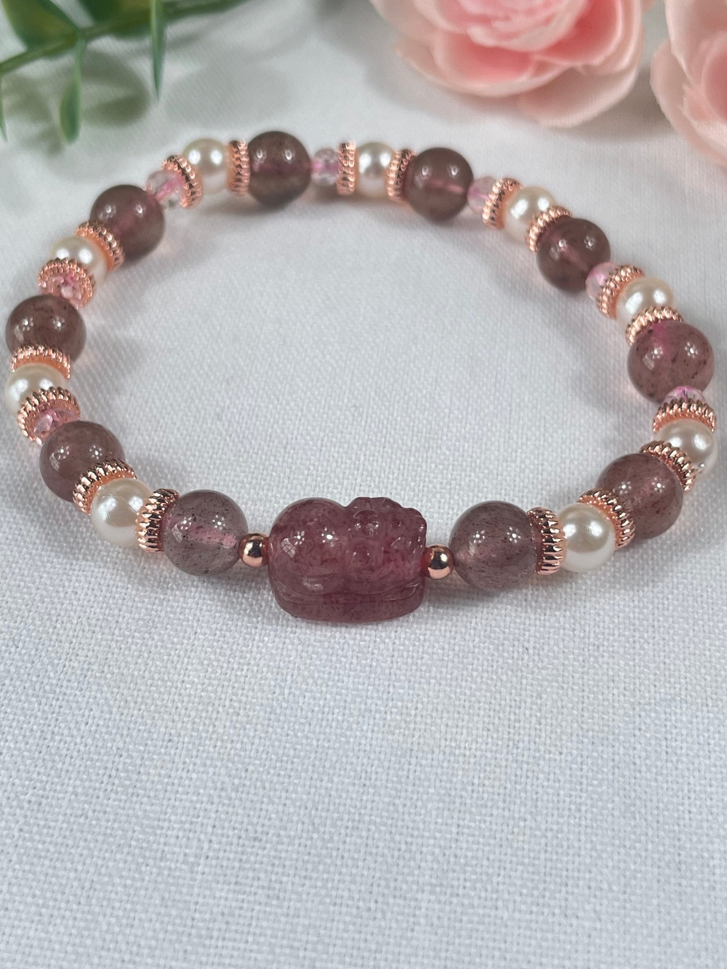 Strawberry quartz design bracelet with Pearl accents and pixui charm detail (elastic)