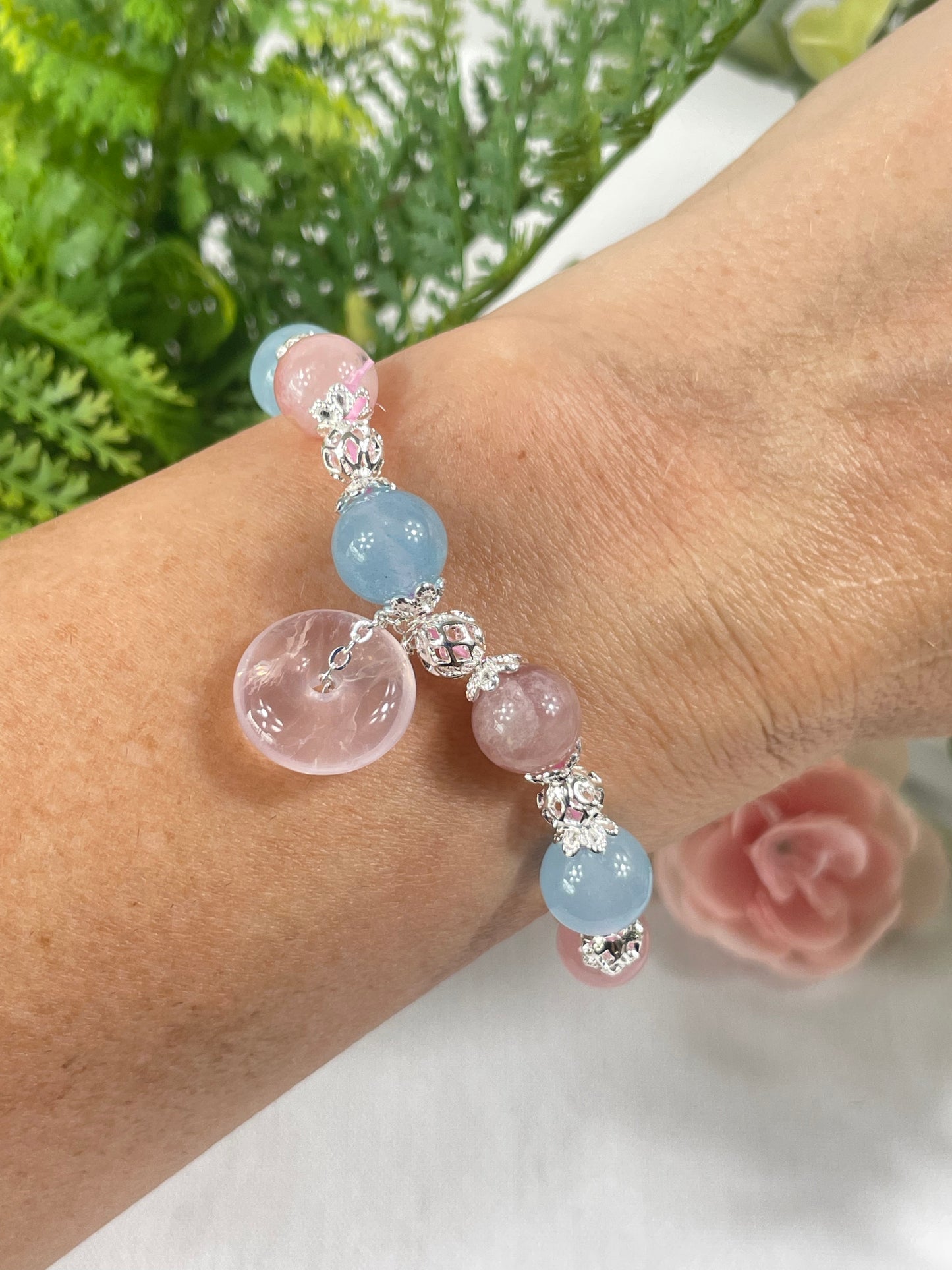 Rose Quartz donut charm with rose Quartz and aquamarine beads design bracelet (elastic)