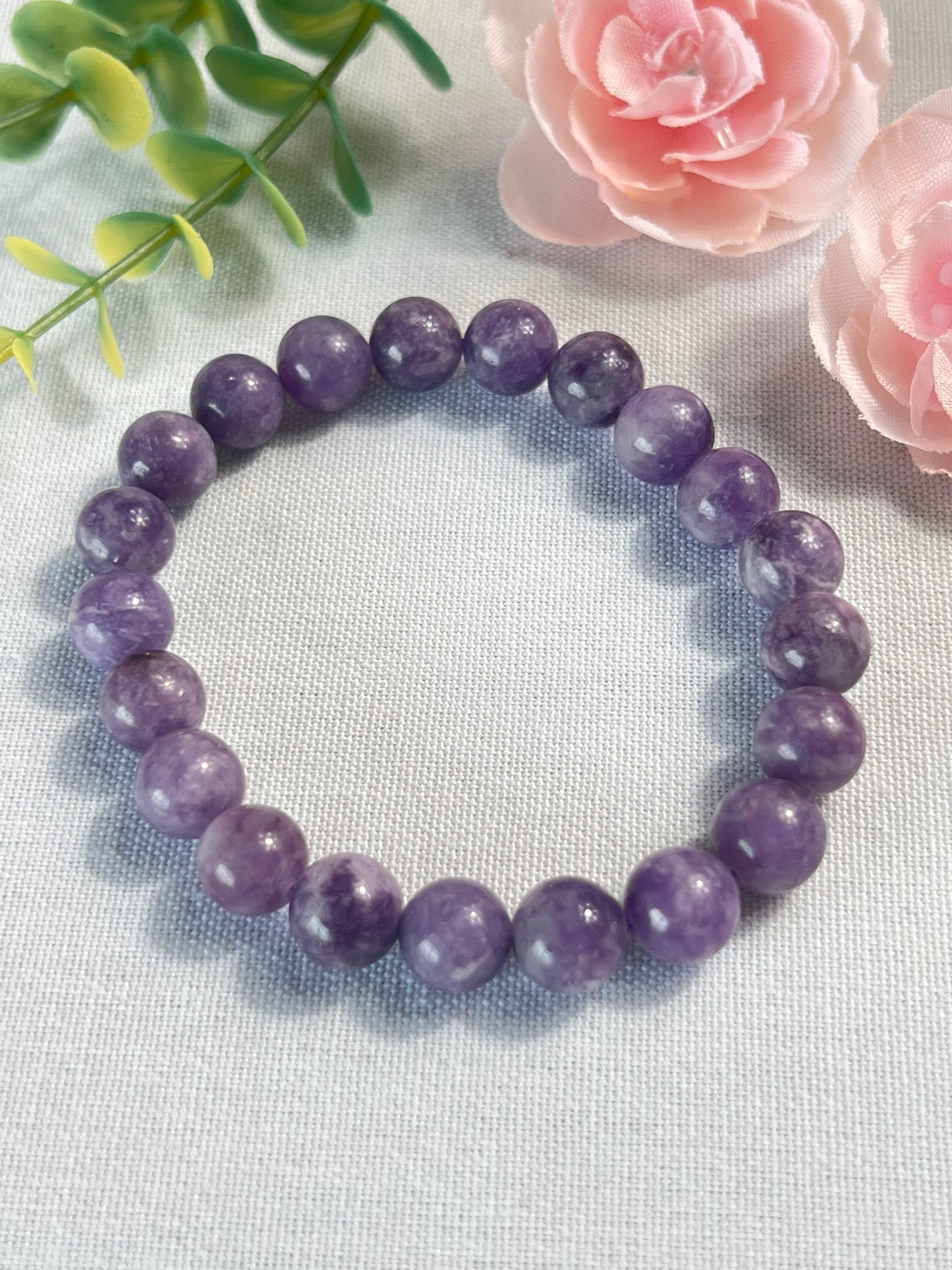 Lepidolite bracelet (elastic) 10/8mm beads