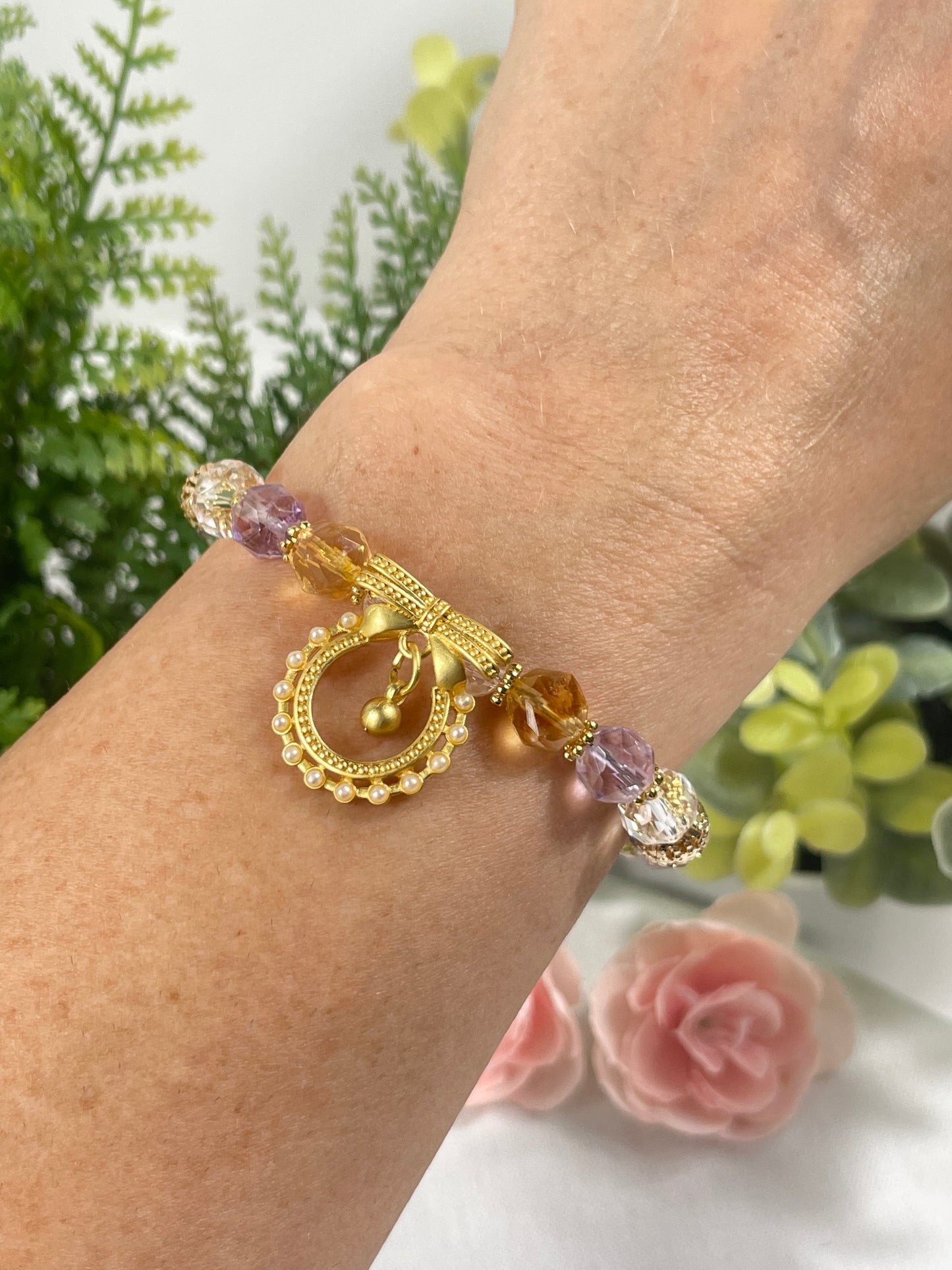 Citrine and amethyst faceted beads design bracelet with gold wreath charm detail (adjustable)